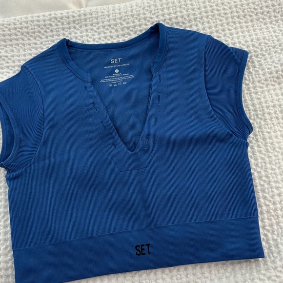 SET Top - Picture 4 of 6